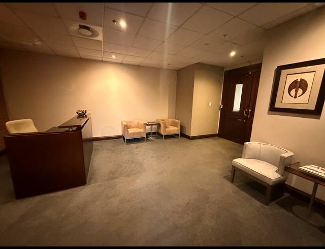 1,037M² OFFICE TO LET IN ROSEBANK